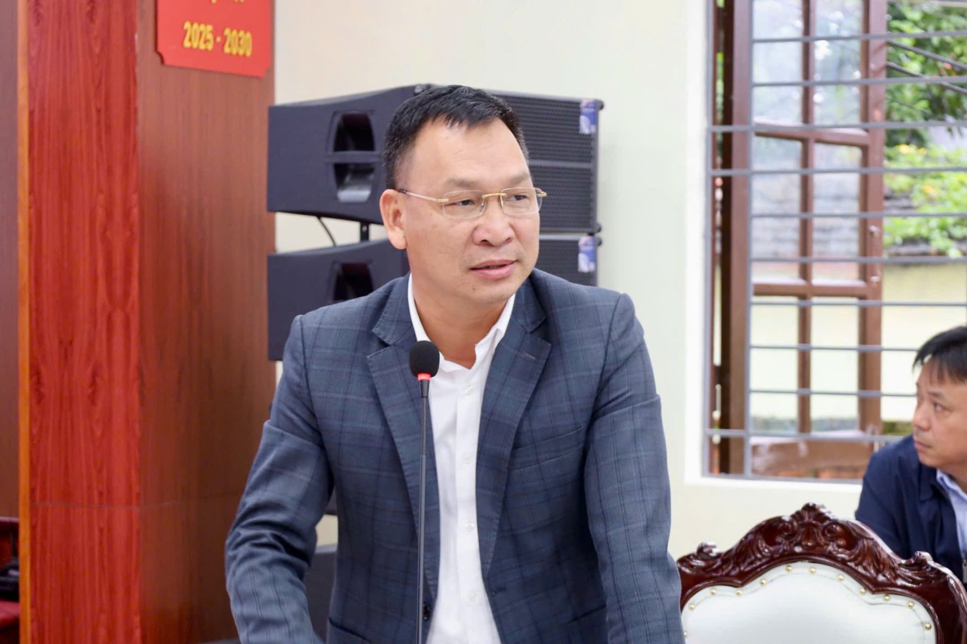 Chủ tịch UBND xã Kiến Hưng phát biểu kết luận Hội nghị. Chủ tịch UBND xã Kiến Hưng phát biểu kết luận Hội nghị.