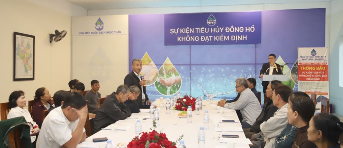 Công ty TNHH Nước sạch Ngọc Tuấn – Nagaoka tổ chức tiêu hủy đồng hồ không đạt chất lượng kiểm định