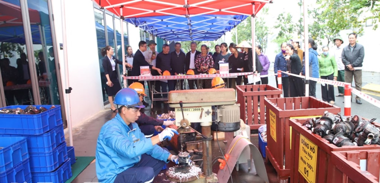 Hưng Yên: Tiêu hủy đồng hồ không đạt chất lượng kiểm định