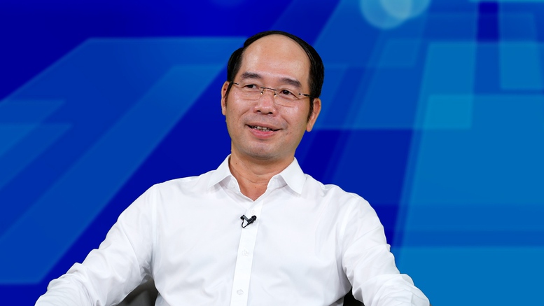 TS. Vũ Văn Khoa, Phó Viện trưởng Viện Nghiên cứu Cơ khí (Bộ Công Thương): Cả nước hiện có hơn 2.000 doanh nghiệp hoạt động trong lĩnh vực CNHT phục vụ ngành năng lượng, nhưng chỉ khoảng 300 đơn vị tham gia được một phần vào chuỗi cung ứng toàn cầu TS. Vũ Văn Khoa, Phó Viện trưởng Viện Nghiên cứu Cơ khí (Bộ Công Thương): Cả nước hiện có hơn 2.000 doanh nghiệp hoạt động trong lĩnh vực CNHT phục vụ ngành năng lượng, nhưng chỉ khoảng 300 đơn vị tham gia được một phần vào chuỗi cung ứng toàn cầu