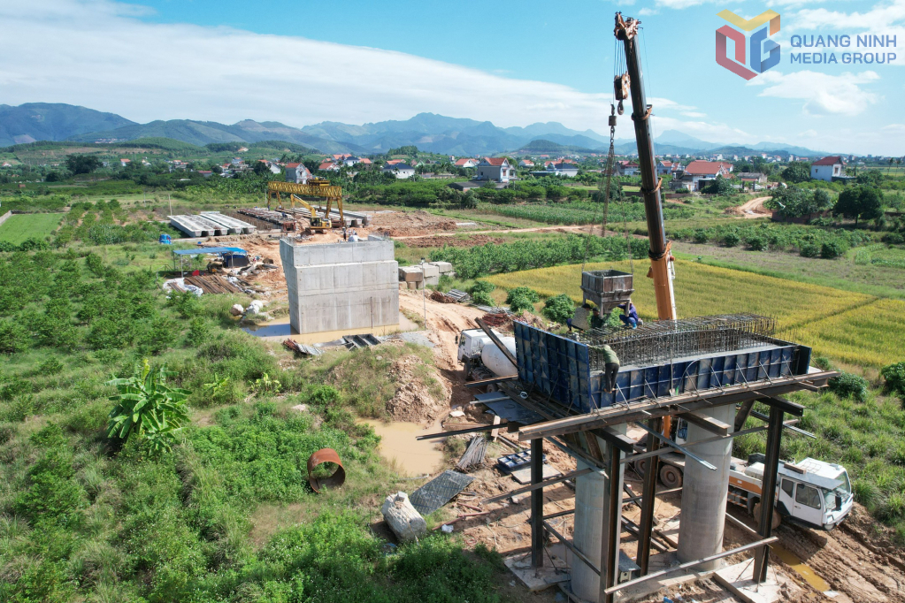 Dự án đường tỉnh 327 nguy cơ chậm tiến độ do vướng mặt bằng