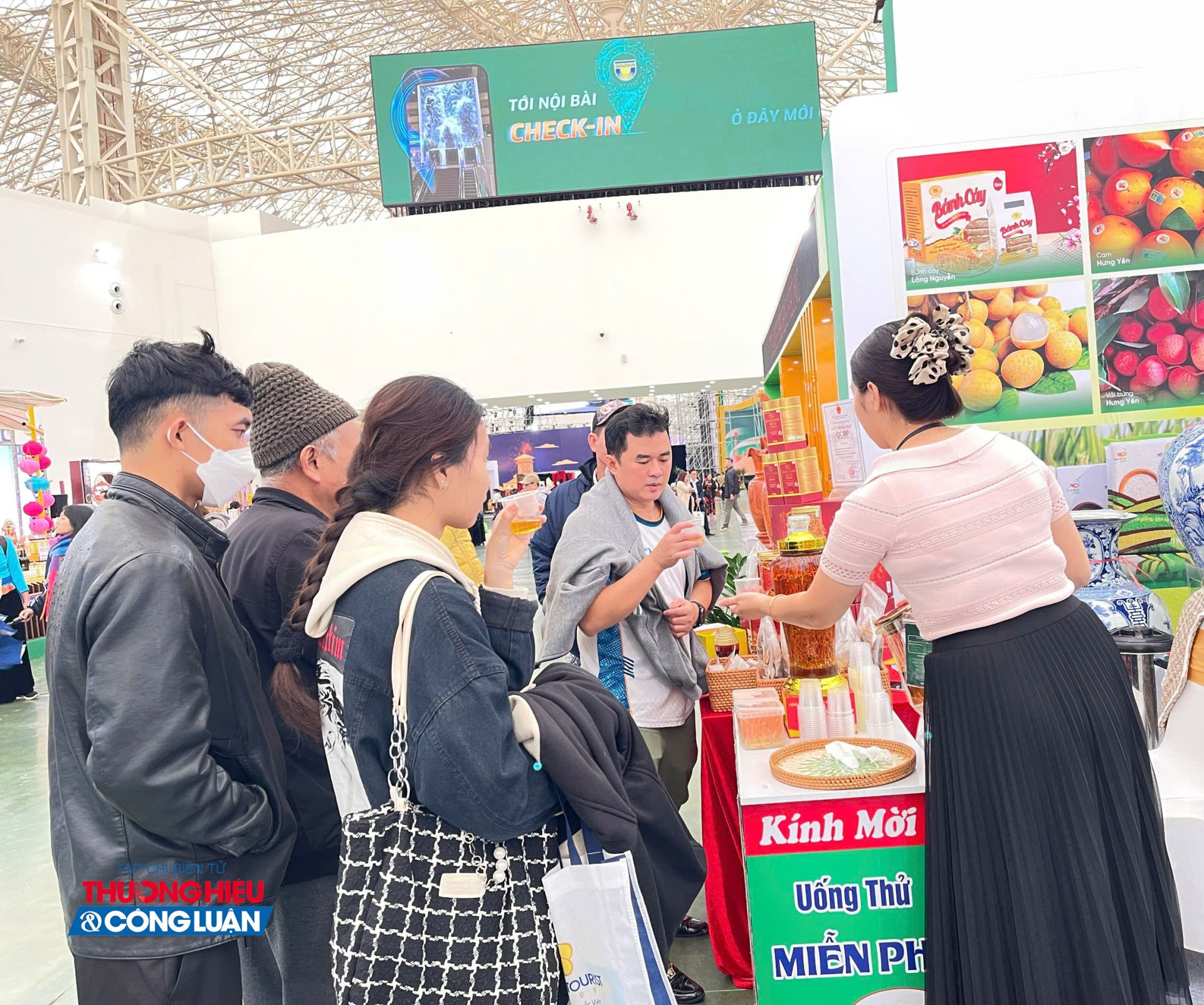 Gian hàng của tỉnh Hưng Yên tại Hội chợ Mùa Thu 2025.