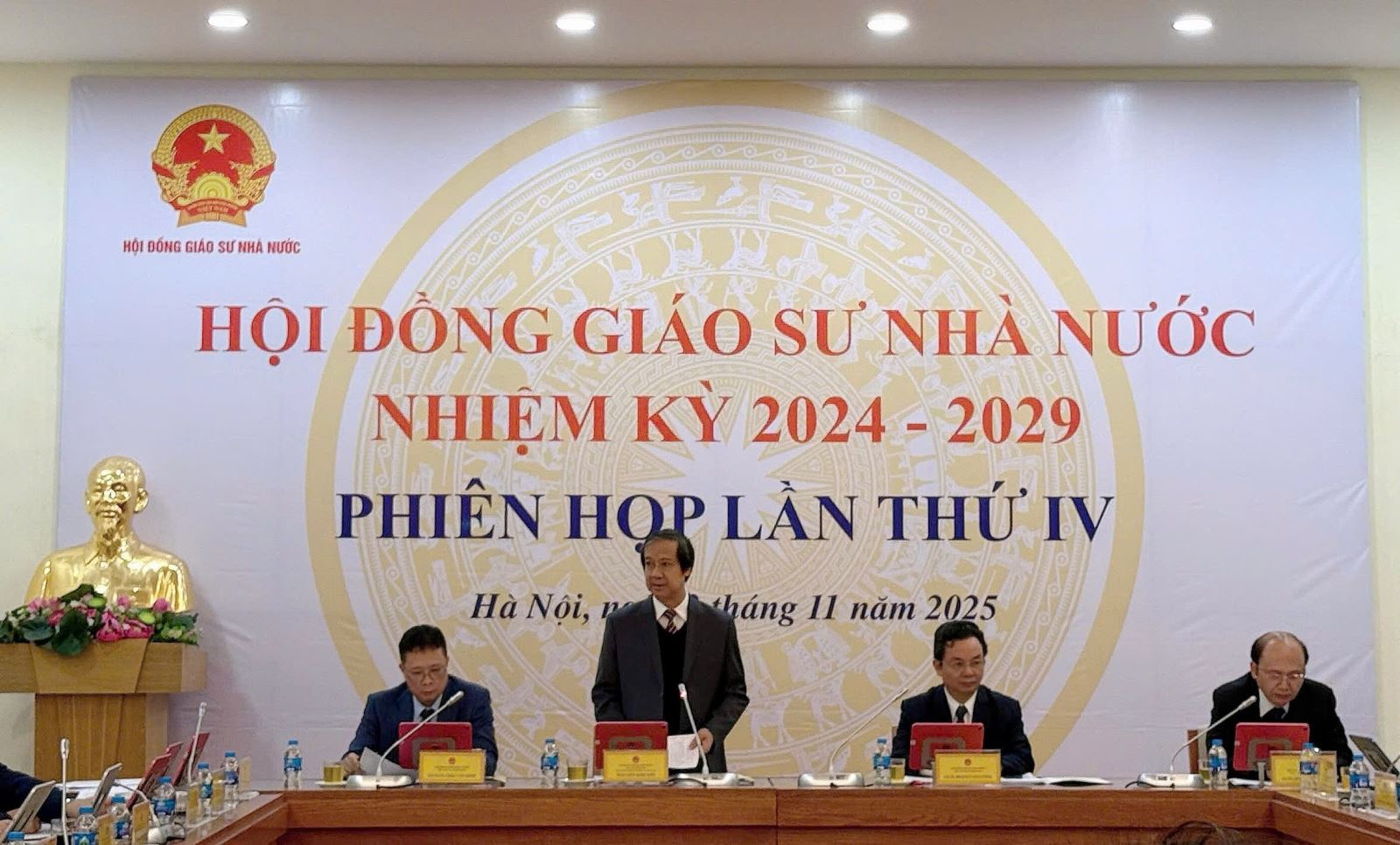 Công bố danh sách 71 ứng viên Giáo sư, 829 ứng viên Phó Giáo sư đạt tiêu chuẩn năm 2025