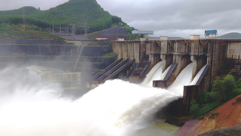 Siết chặt vận hành hồ thủy điện, bảo đảm an toàn hạ du trước mưa lũ kéo dài
