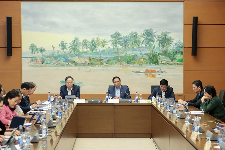 Thủ tướng: Xây dựng pháp luật phải giải quyết được những bài toán thực tiễn rất cụ thể