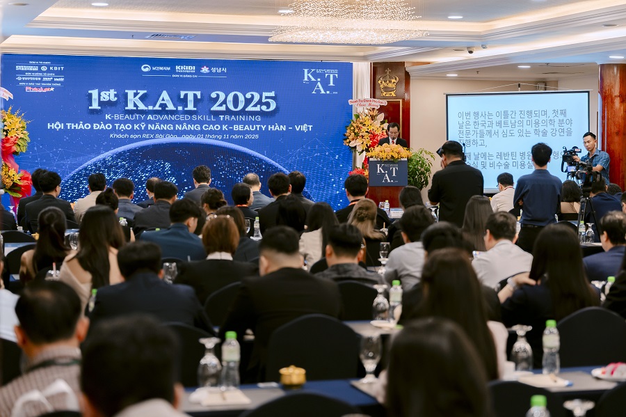 BS.CKII Trần Văn Khanh - Giám đốc bệnh viện Lê Văn Thịnh cũng là đơn vị tổ chức Hội thảo K.A.T