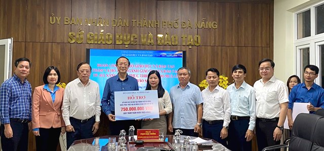 Thứ trưởng Bộ GD&ĐT Phạm Ngọc Thưởng: Điều quan trọng nhất là sớm đưa học sinh trở lại trường