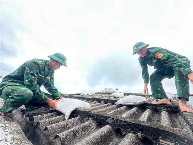 Bộ đội sẵn sàng lực lượng hỗ trợ Nhân dân tại khu vực nguy cơ bị cô lập