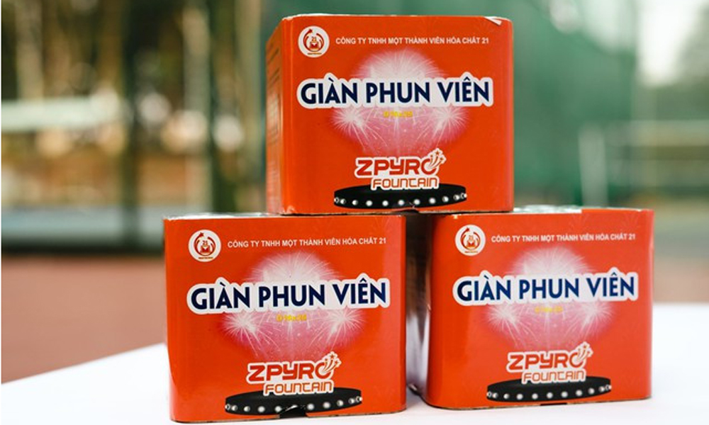 Pháo hoa do Nhà máy Z21 sản xuất. Pháo hoa do Nhà máy Z21 sản xuất.