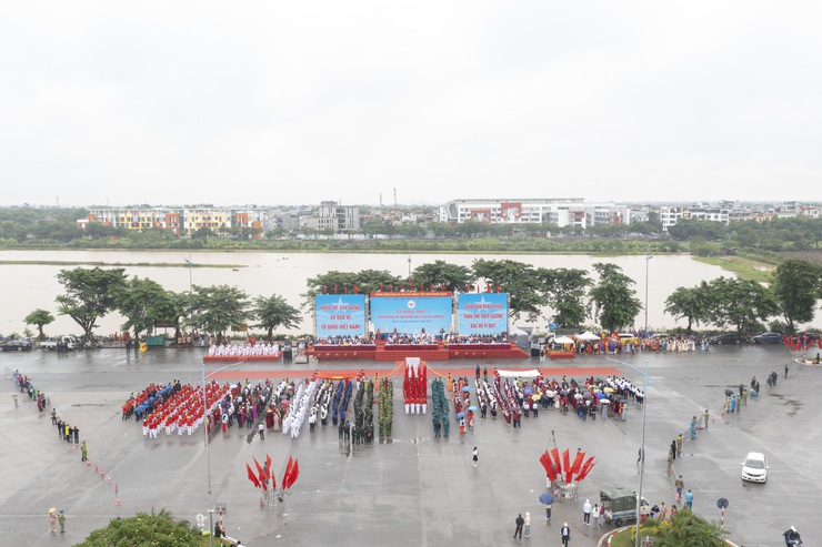 Quang cảnh Lễ khai mạc Đại hội Thể dục thể thao phường Phúc Lợi lần thứ I sáng 2/11 Quang cảnh Lễ khai mạc Đại hội Thể dục thể thao phường Phúc Lợi lần thứ I sáng 2/11