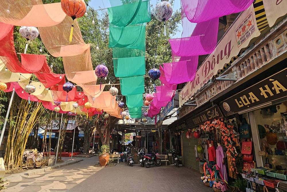 Lụa Vạn Phúc nổi tiếng trong nước và quốc tế