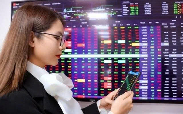 Nhận định chứng khoán 19/11: VN-Index tăng nhưng dòng tiền vẫn dè dặt