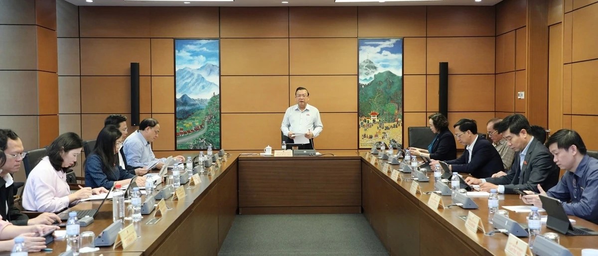 Đại biểu Quốc hội tỉnh Thanh Hóa tham gia góp ý vào các dự án luật về công nghệ và chuyển đổi số