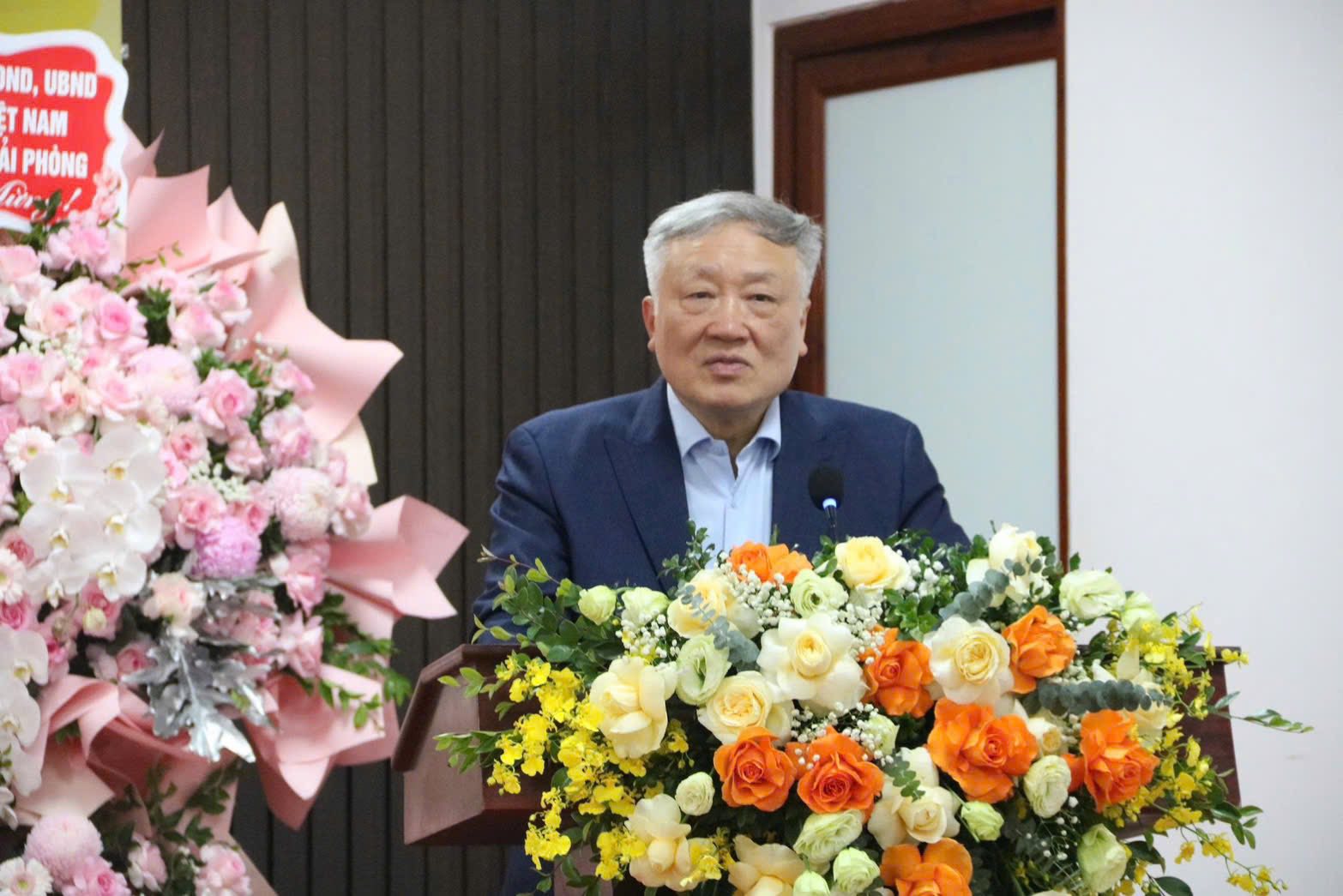 Đồng ch&iacute; Nguyễn H&ograve;a B&igrave;nh &ndash; Uỷ vi&ecirc;n Bộ Ch&iacute;nh trị, Ph&oacute; Thủ tướng Thường trực Ch&iacute;nh phủ ph&aacute;t biểu tại buổi thăm v&agrave; l&agrave;m việc.