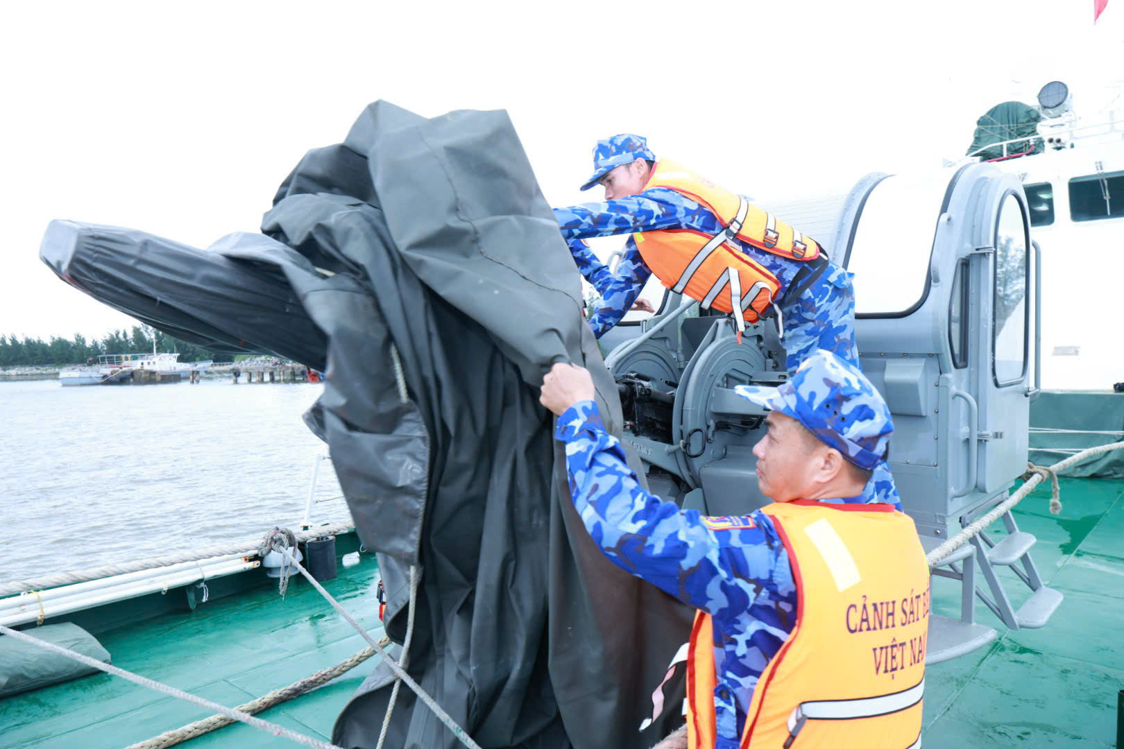 Tổ chức gia cố vũ khí trang bị kỹ thuật trên tàu CSB Tổ chức gia cố vũ khí trang bị kỹ thuật trên tàu CSB