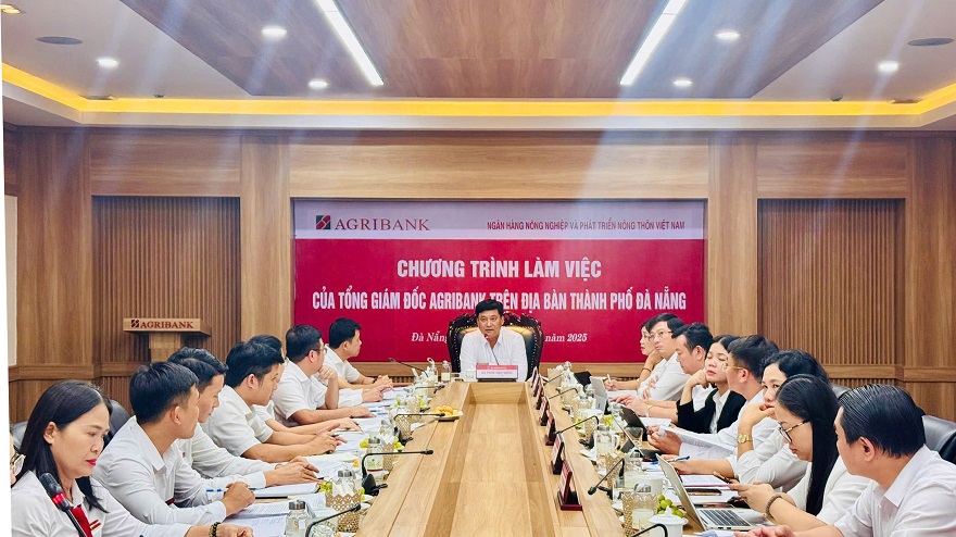 Phó Bí thư Đảng ủy, Thành viên HĐTV, Tổng Giám đốc Agribank Phạm Toàn Vượng cùng đoàn công tác làm việc nắm bắt tình hình các đơn vị trên địa bàn thành phố Đà Nẵng Phó Bí thư Đảng ủy, Thành viên HĐTV, Tổng Giám đốc Agribank Phạm Toàn Vượng cùng đoàn công tác làm việc nắm bắt tình hình các đơn vị trên địa bàn thành phố Đà Nẵng