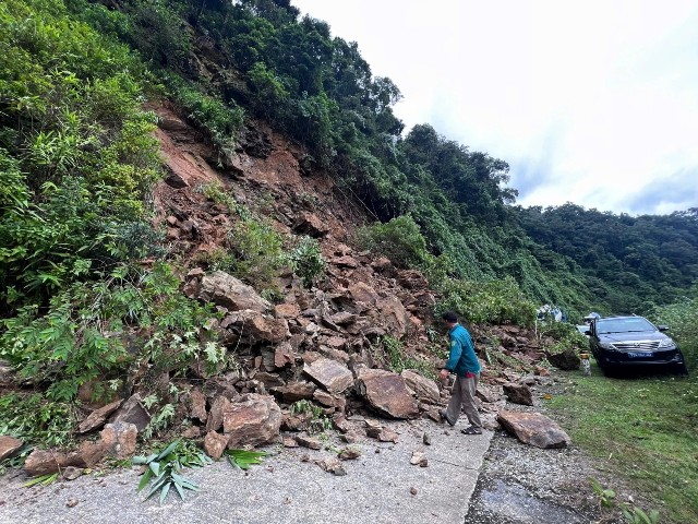 Quảng Trị chủ động phòng chống bão số 13 Kalmaegi, đảm bảo an toàn hồ đập, tàu thuyền