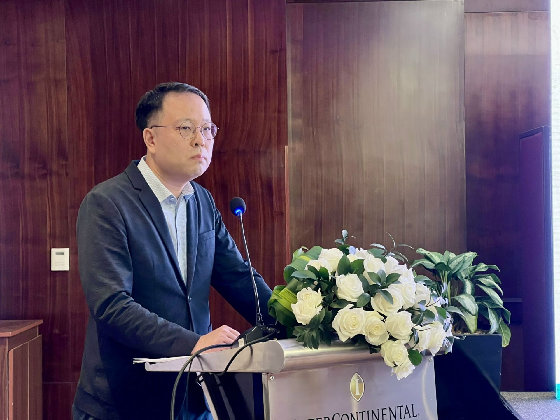 Ông Sung Bae Cho, Giám đốc Văn phòng đại diện Tập đoàn Thương mại Nông Thủy sản Hàn Quốc (aT) tại TP. HCM phát biểu tại sự kiện. Ảnh: Cục Quản lý và Phát triển thị trường trong nước Ông Sung Bae Cho, Giám đốc Văn phòng đại diện Tập đoàn Thương mại Nông Thủy sản Hàn Quốc (aT) tại TP. HCM phát biểu tại sự kiện. Ảnh: Cục Quản lý và Phát triển thị trường trong nước