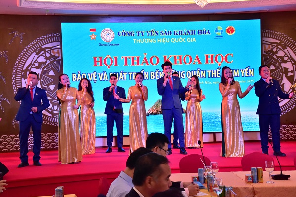 Văn nghệ chào mừng