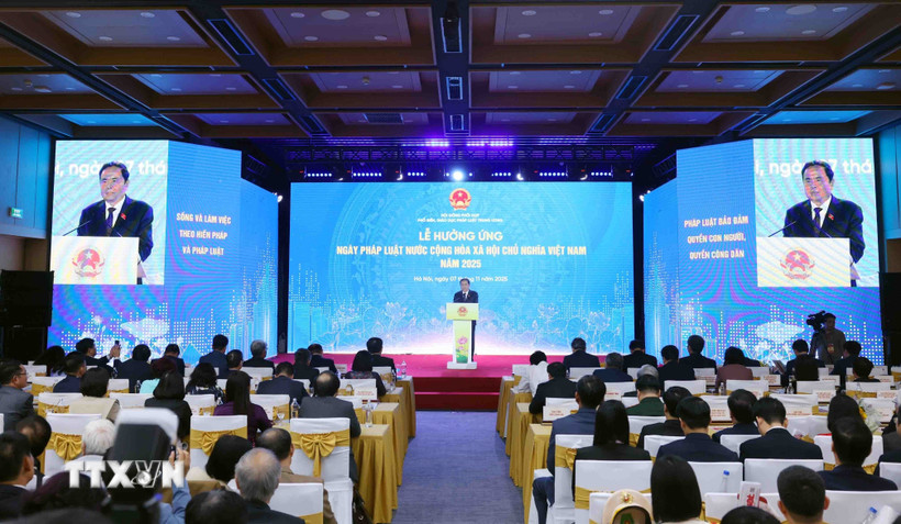 Chủ tịch Quốc hội: Xây dựng pháp luật được xác định là "đột phá của đột phá"