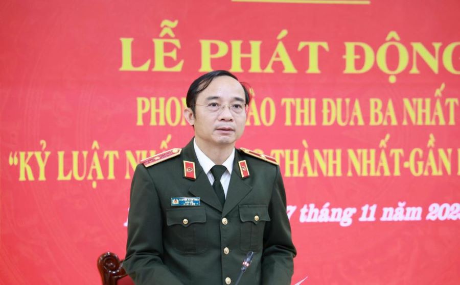 Thiếu tướng Nguyễn Xuân Thao - Ủy viên BTV Tỉnh ủy, Giám đốc Công an tỉnh phát biểu tại hội nghị.