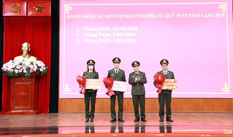 Công an Lạng Sơn giữ vững an ninh, lập nhiều chiến công