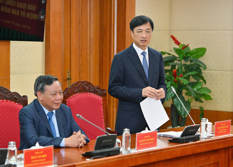 Đồng ch&iacute; Nguyễn Duy Ngọc ph&aacute;t biểu tại hội nghị. (Ảnh: THỦY NGUY&Ecirc;N)