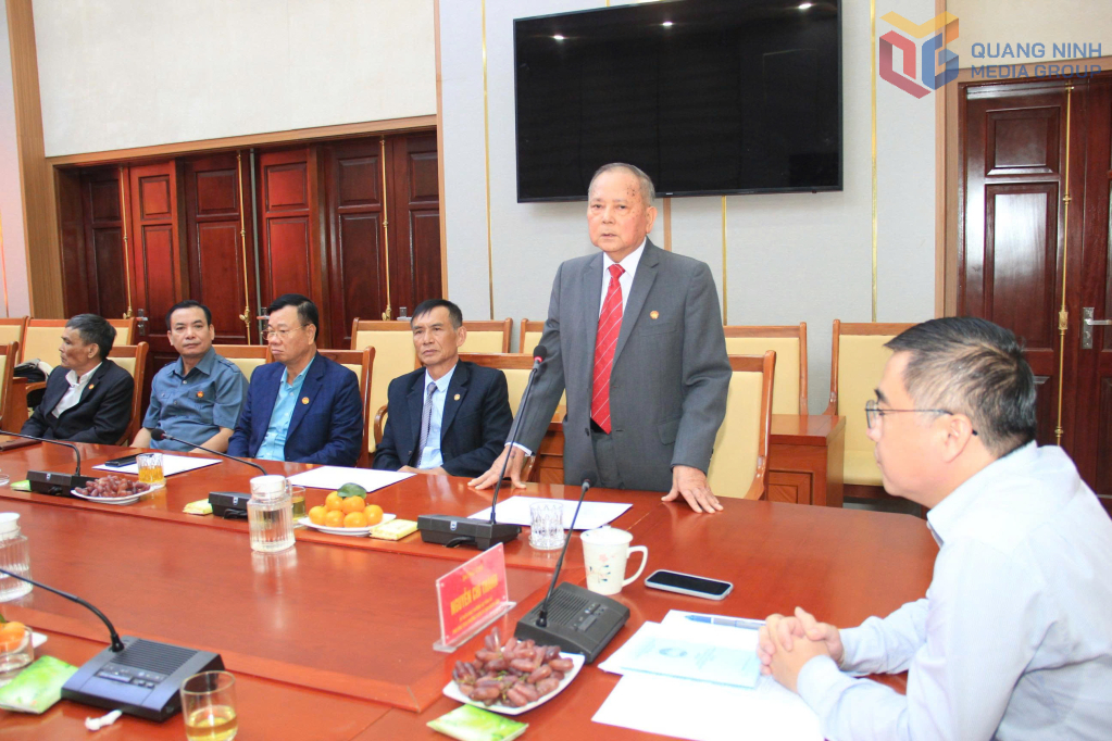 Nguyên lãnh đạo Ủy ban MTTQ tỉnh Quảng Ninh qua các thời kỳ phát biểu tại buổi gặp mặt.