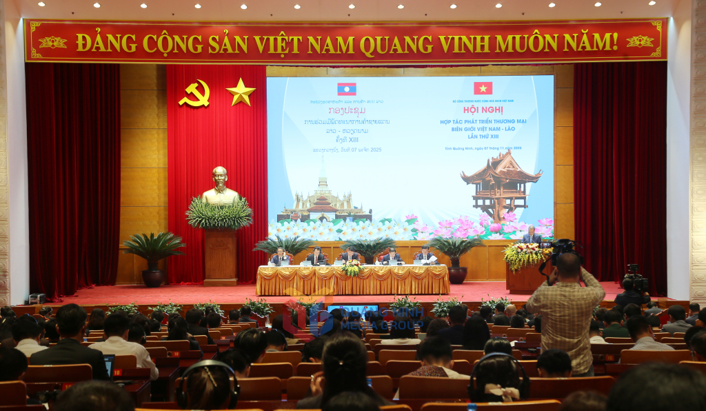 Hội nghị hợp tác phát triển thương mại biên giới Việt Nam – Lào lần thứ XIII