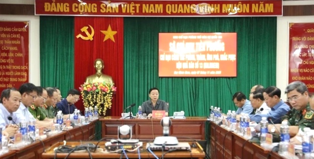 Phó Thủ tướng Trần Hồng Hà chủ trì cuộc họp trực tiếp kết hợp trực tuyến chỉ đạo khẩn cấp công tác khắc phục hậu quả bão số 13 và ứng phó ngập lụt.