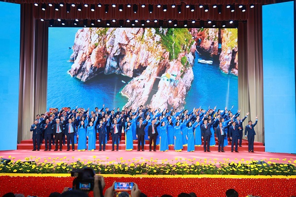 Văn nghệ chào mừng