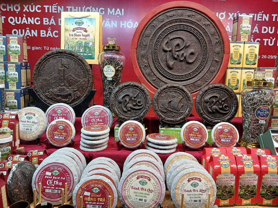 Sản phẩm bánh trà lên men tự nhiên mang thương hiệu Vạn Long