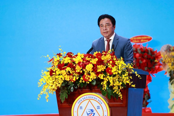 Ông Nguyễn Khắc Toàn- Phó Bí thư Tỉnh ủy, Chủ tịch UBND tỉnh phát biểu chào mừng và chỉ đạo