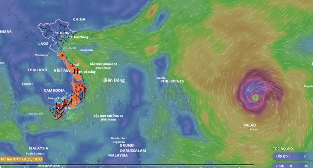 Bão Phượng Hoàng có thể đạt cấp siêu bão