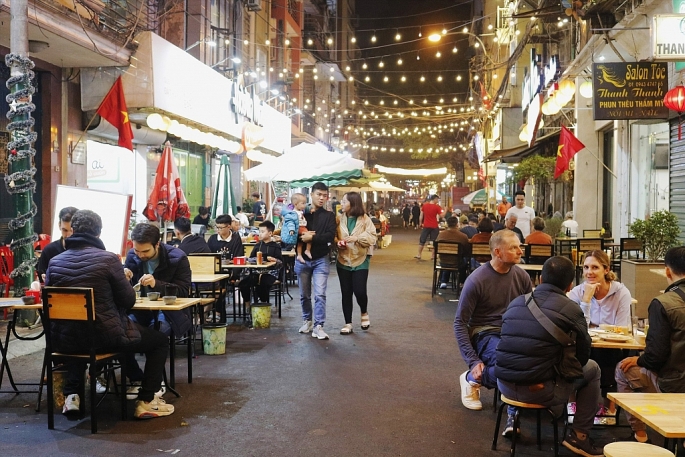 Phường Trúc Bạch: Khu phố nhỏ trở thành điểm sáng du lịch đêm