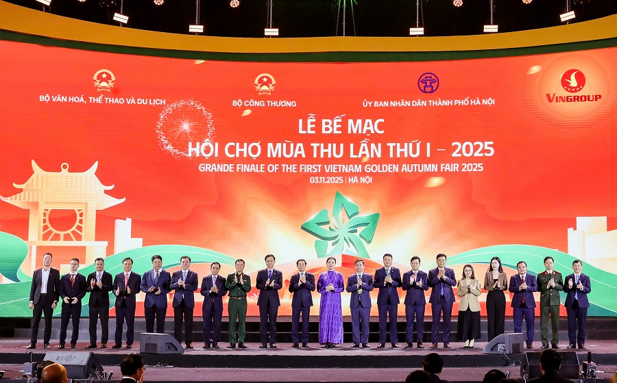 Đại diện cộng đồng doanh nghiệp ủng hộ tại chương trình Đại diện cộng đồng doanh nghiệp ủng hộ tại chương trình