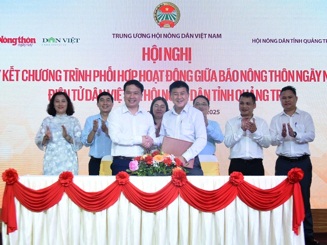 Lễ ký kết Biên bản ghi nhớ hợp tác truyền thông giữa Báo Nông thôn Ngày nay/Dân Việt, Hội Nông dân tỉnh và Hiệp hội Sản xuất và Xuất khẩu Nông - Lâm - Thủy sản tỉnh Quảng Trị.