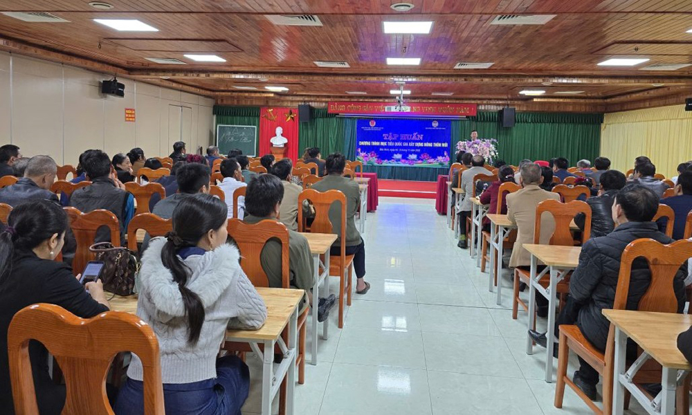 Quang cảnh buổi tập huấn.