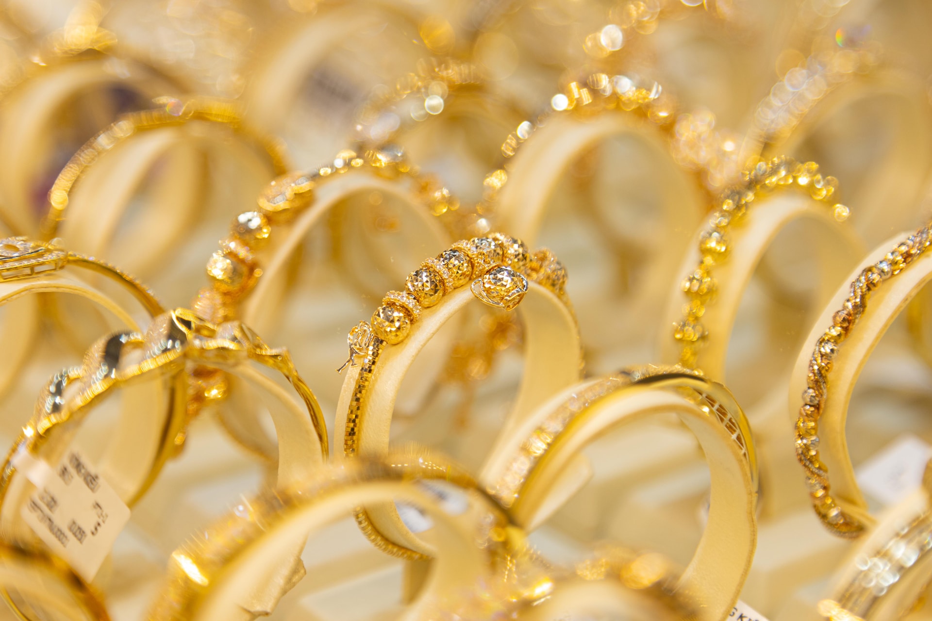 Giá vàng lập đỉnh lịch sử: Nhu cầu toàn cầu tăng 47% trong quý III