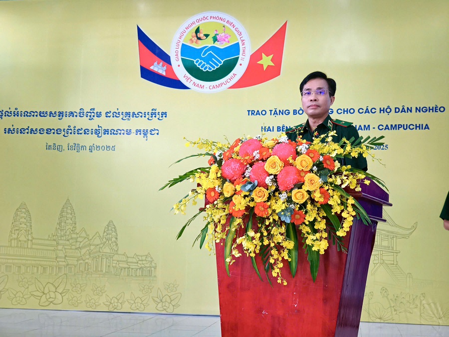 Thiếu tướng Vũ Quốc Ân, Phó Chính ủy BĐBP phát biểu tại chương trình