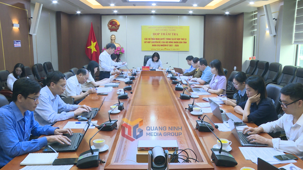 Ban Văn hóa – Xã hội, HĐND tỉnh tổ chức Họp thẩm tra các dự thảo nghị quyết trình tại Kỳ họp thứ 33 (kỳ họp chuyên đề) của HĐND tỉnh khóa XIV, nhiệm kỳ 2021 - 2026.