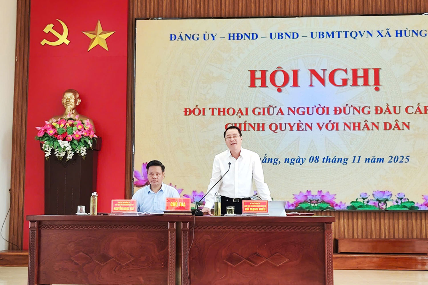 Đồng ch&iacute; Đỗ Mạnh Hiếu, B&iacute; thư Đảng ủy, Chủ tịch HĐND x&atilde; ph&aacute;t biểu tại Hội nghị.