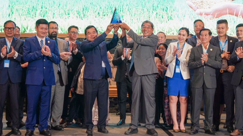 Gạo Ông Cua ST25 lần thứ 3 được vinh danh “Gạo ngon nhất thế giới”