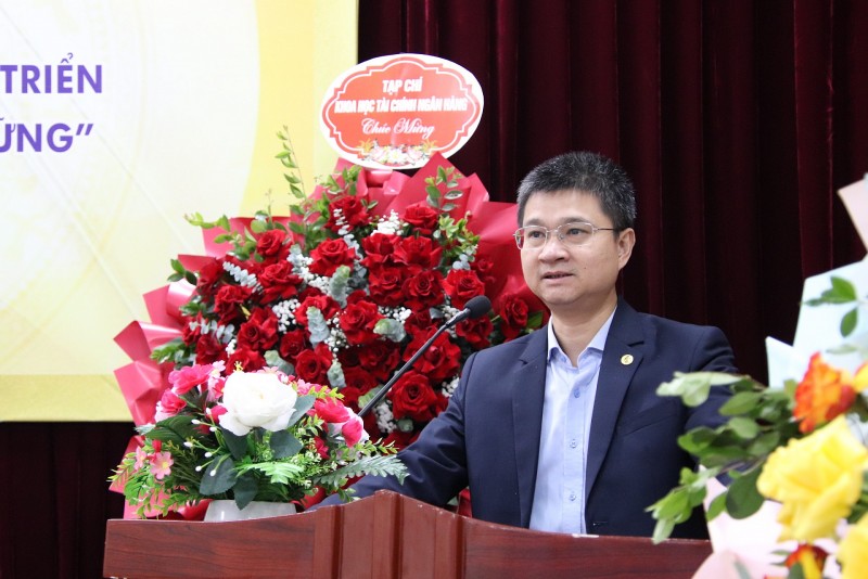 Ông Tô Hồng Nam – Phó Cục trưởng Cục Khoa học, Công nghệ và Thông tin (Bộ Giáo dục và Đào tạo) phát biểu