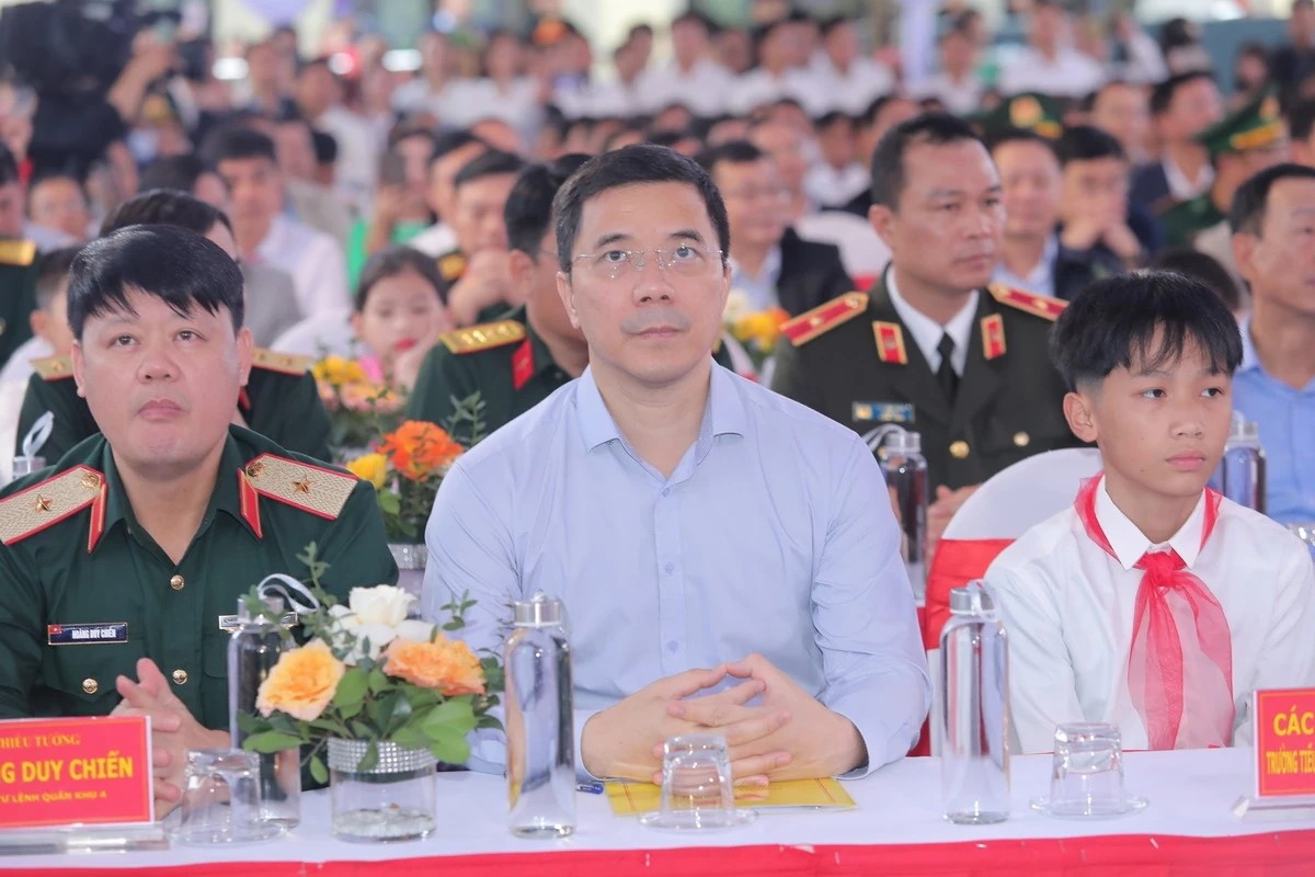 Các đại biểu tham dự chương trình