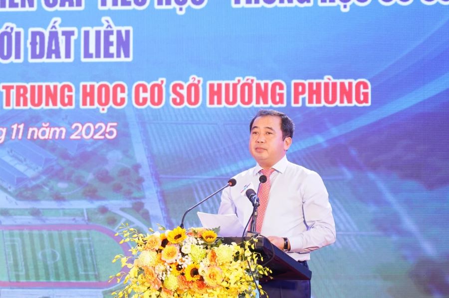 Bộ trưởng Bộ NN&MT Trần Đức Thắng phát biểu tại lễ khởi công.