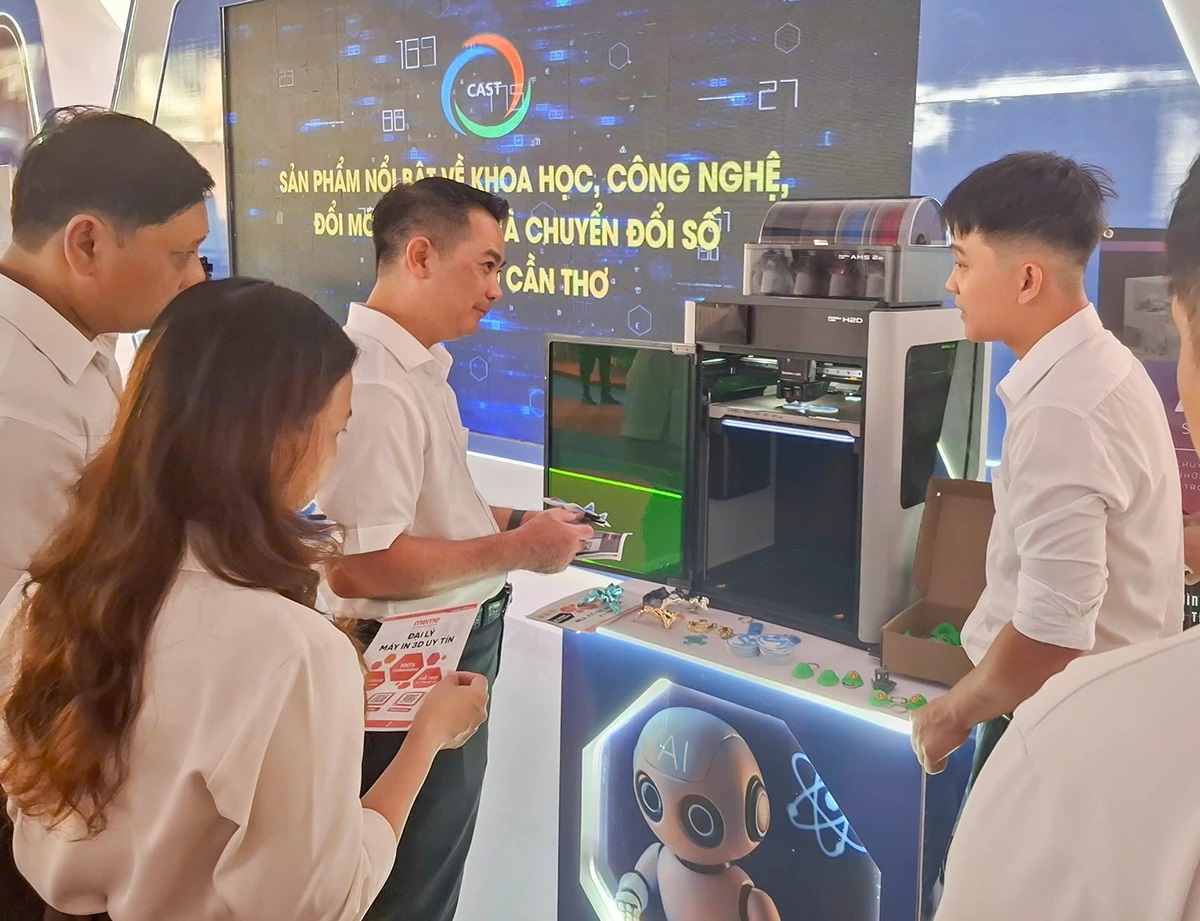 Gian hàng trưng bày và giới thiệu sản phẩm, thành tựu về KHCN, ĐMST và CĐS của Sở Khoa học và Công nghệ TP. Cần Thơ