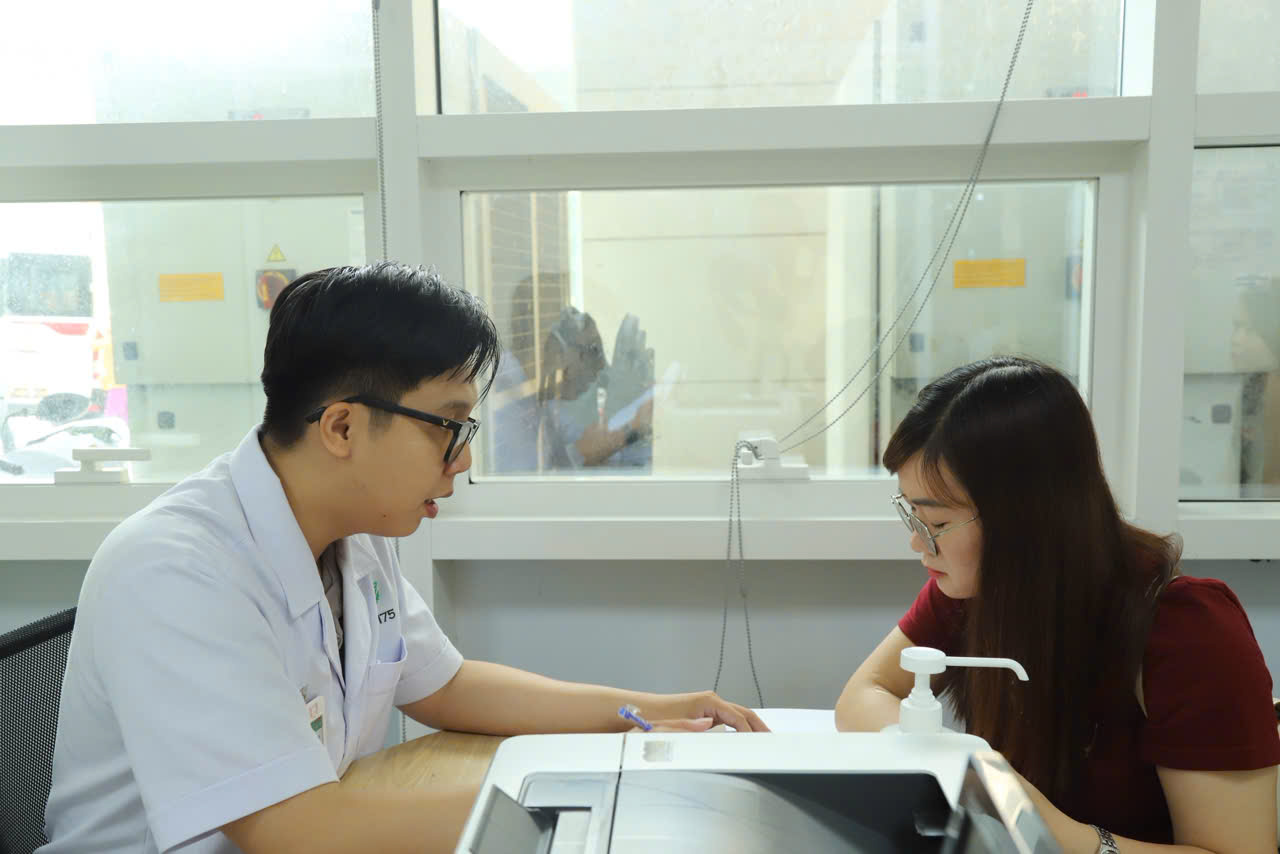 Bệnh viện Quân y 175 tổ chức tầm soát suy giáp miễn phí cho giáo viên