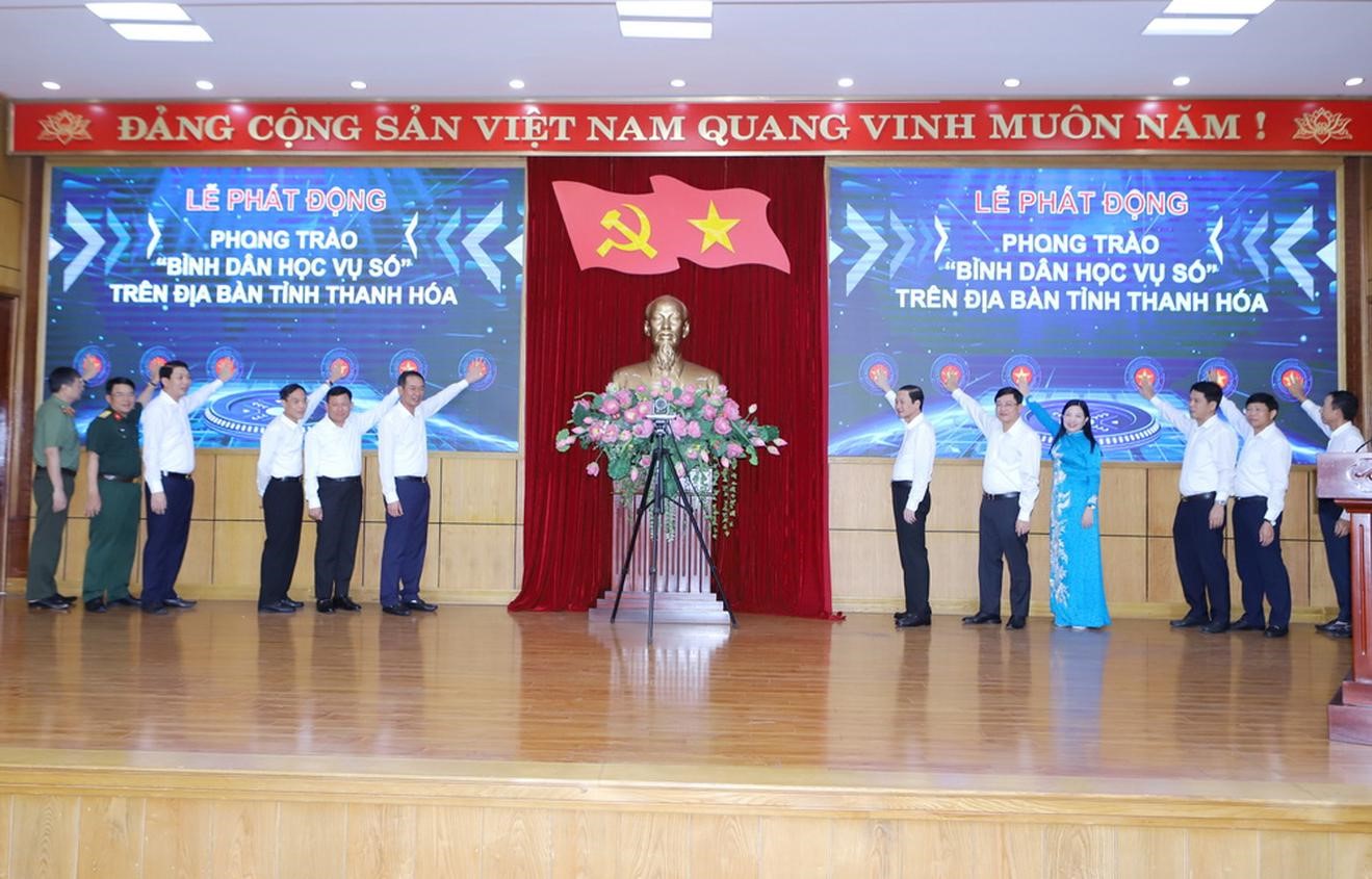 Các lãnh đạo tỉnh Thanh Hóa phát lệnh hưởng ứng phong trào 