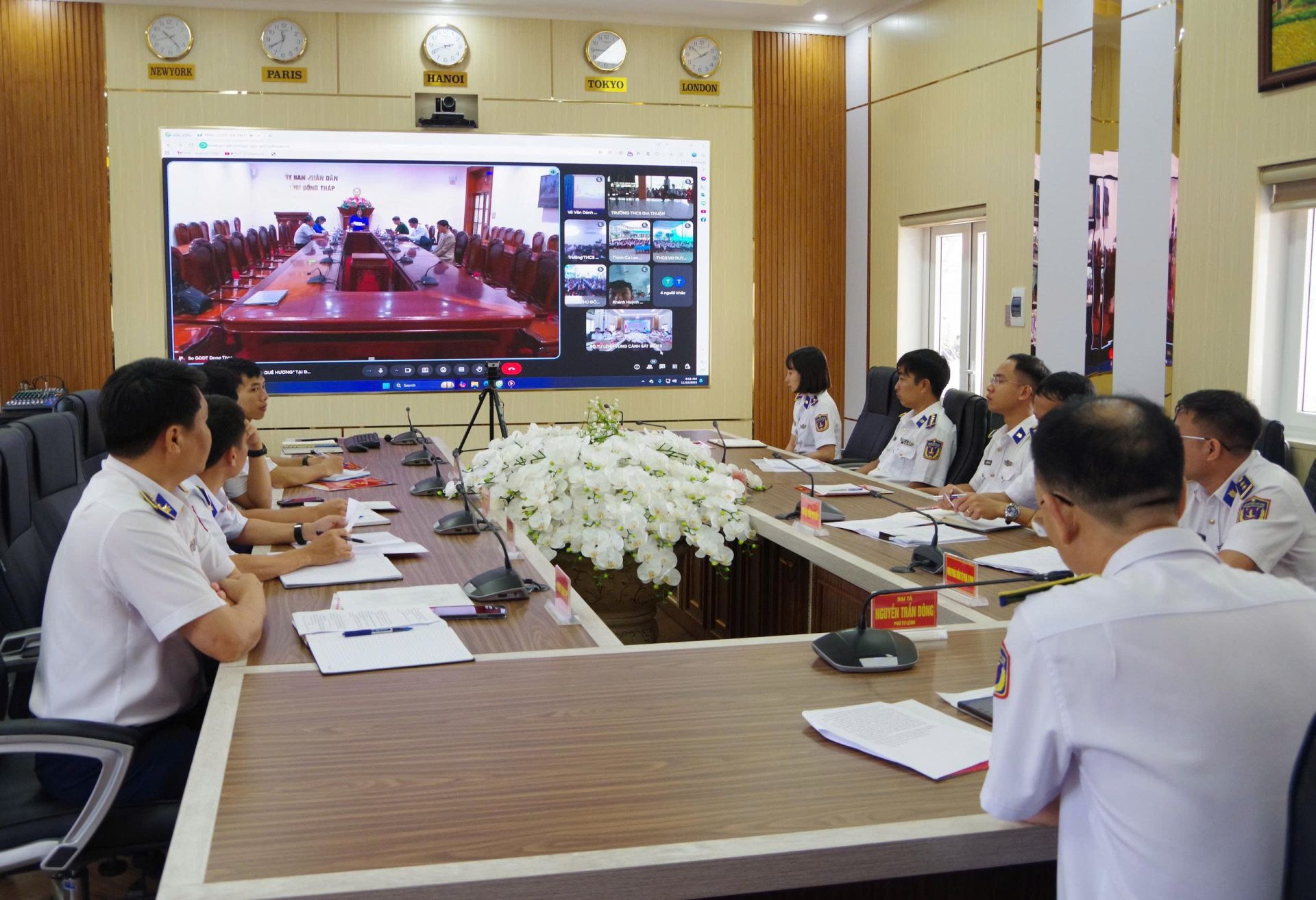 Quang cảnh buổi phát động